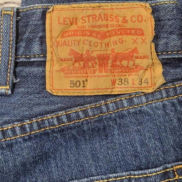 Vintage Levi's 501 Blue Denim Jeans | Button Fly | Straight Leg | W38 L34 - Picture 2 of 5